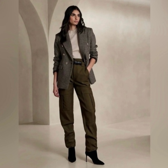 Banana Republic Lido Italian Wool Cargo Pant in Olive Green - Picture 1 of 16